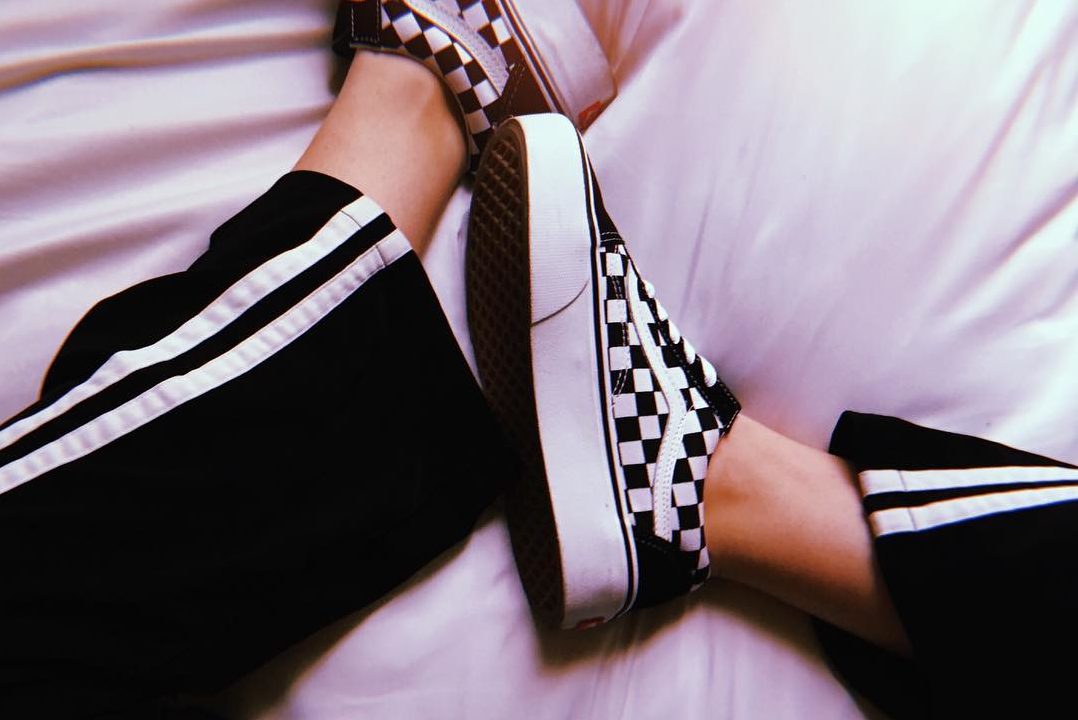 checkerboard vans outfit ideas